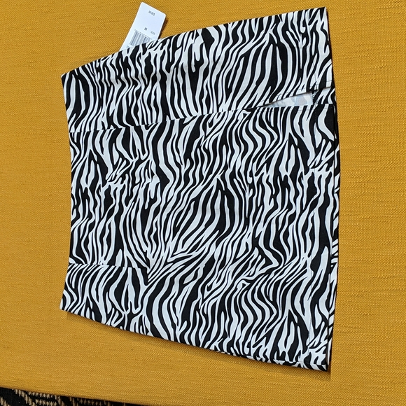 Zebra print mini skirt - Picture 1 of 6